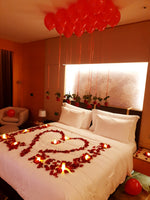Midnight Romance Suite Décor by Florawy